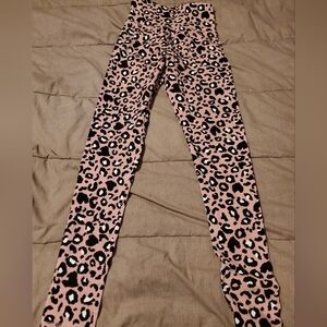 Forever 21 Pink Heart Leopard Print Small Athletic Workout Leggings Barbiecore